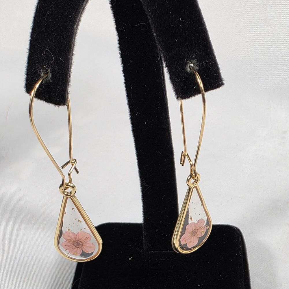 Botanical Gold Tone Drop Resin Earrings Dried Flower Gold Flecks Wire Hook